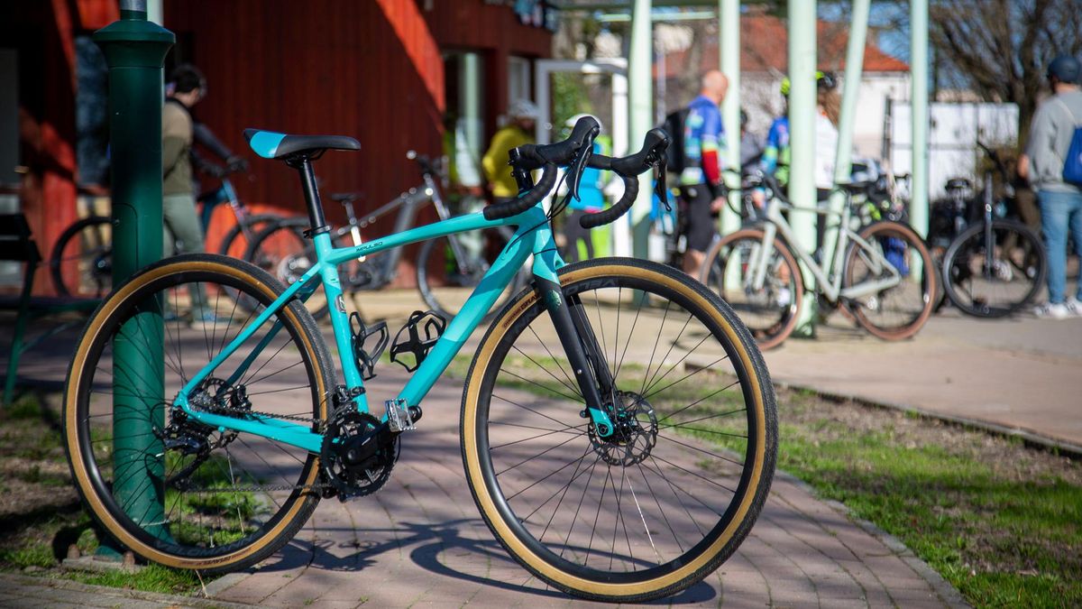 bianchi alu gravel kerékpár